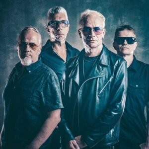 03.07 Laukon Kartano NELJÄ RUUSUA